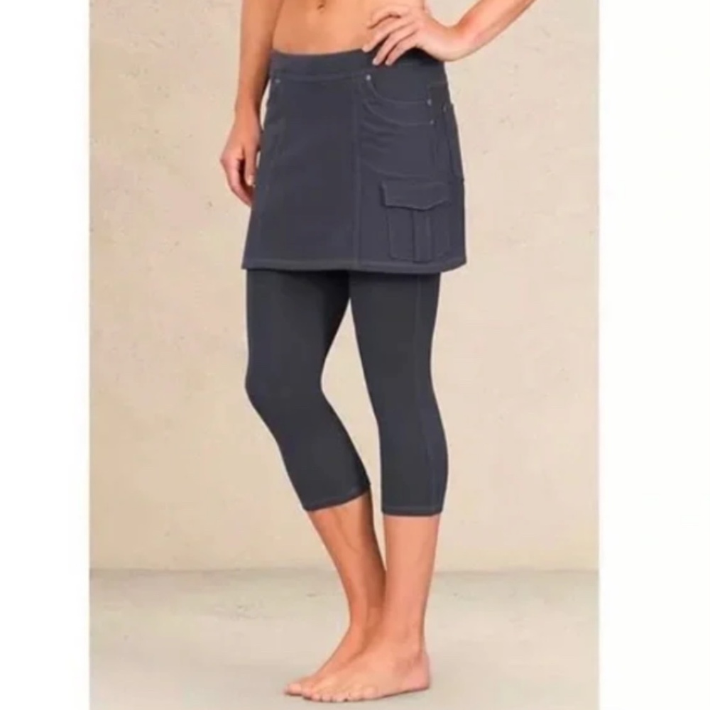 Athleta Bettona Skirt with Capri Leggings